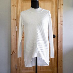 Super Soft White Ophelia Roe High/Low Sweater in Size Small
